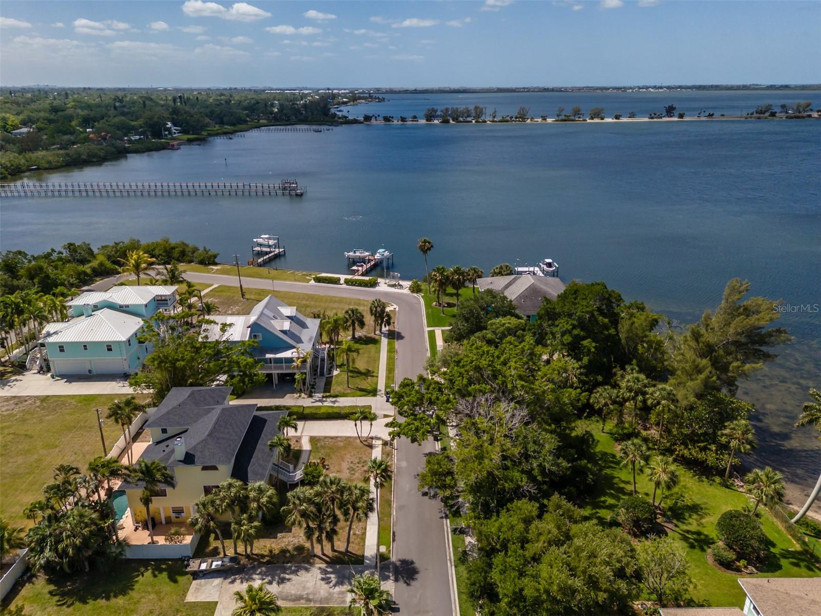 BAYVIEW GROVE - Residential