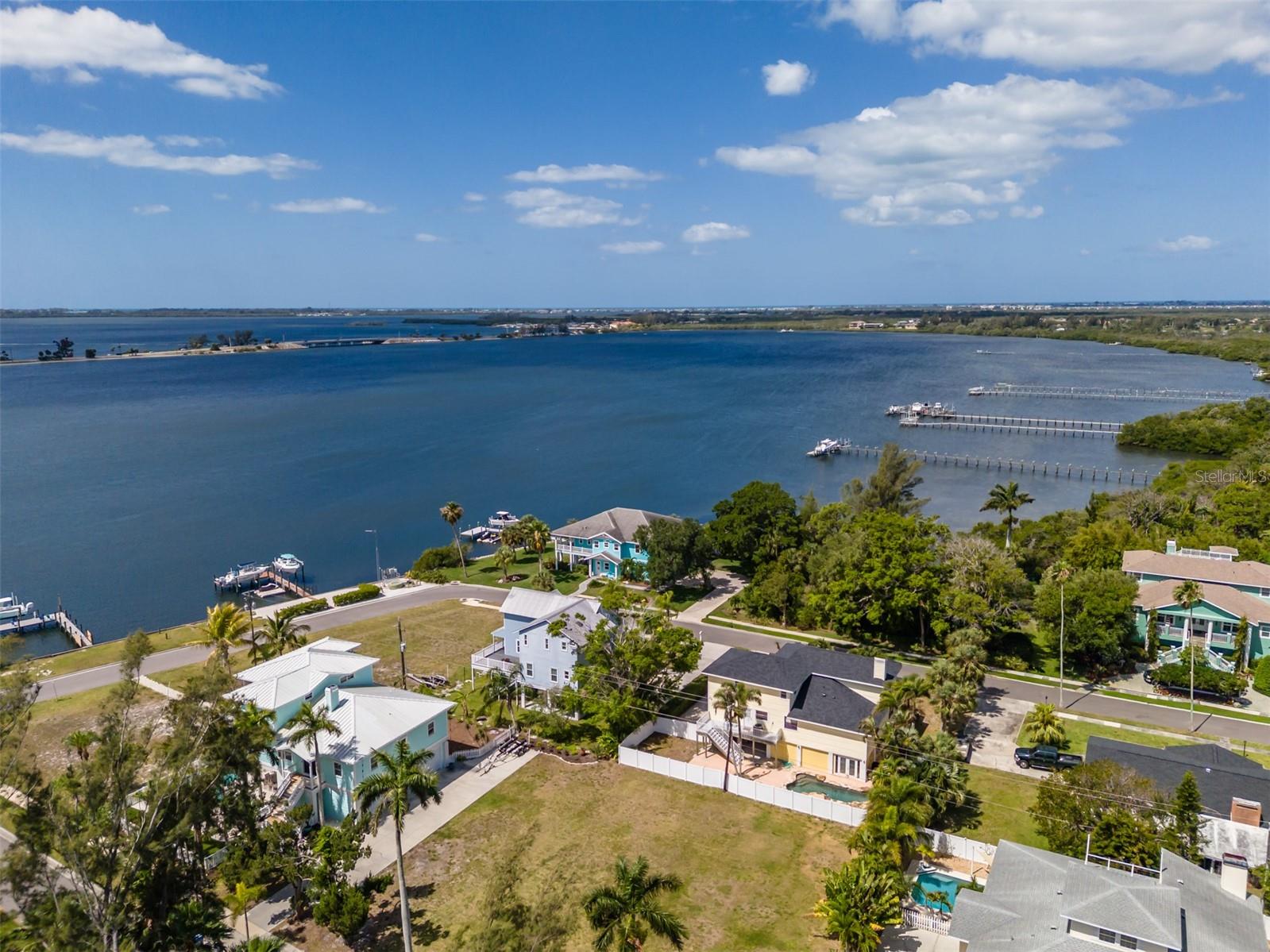 BAYVIEW GROVE - Residential
