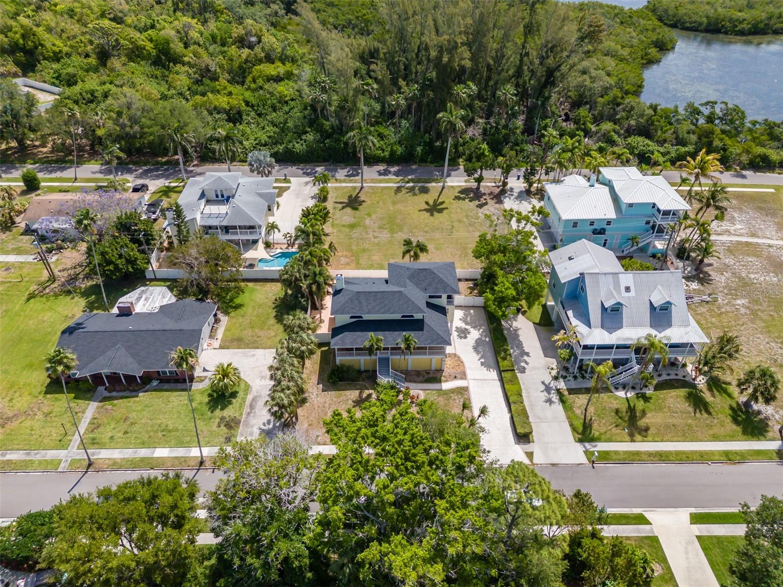 BAYVIEW GROVE - Residential