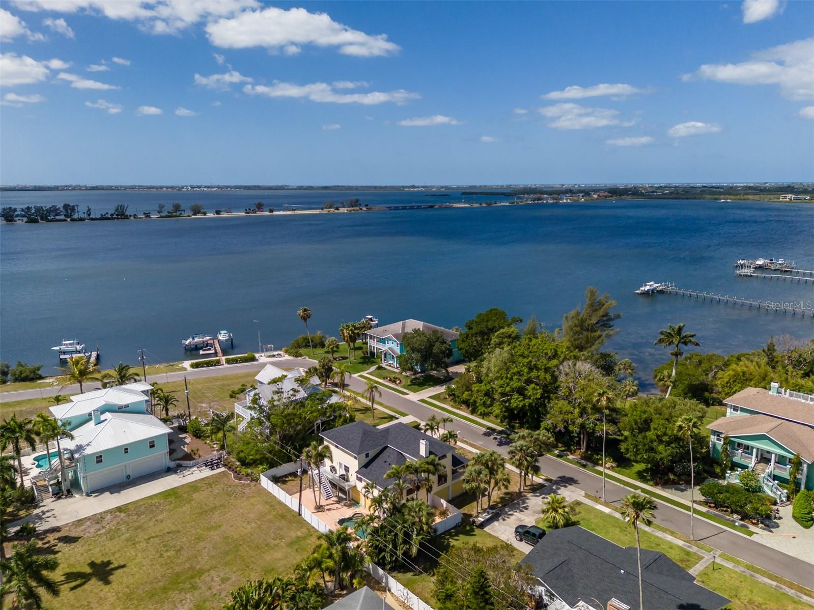 BAYVIEW GROVE - Residential