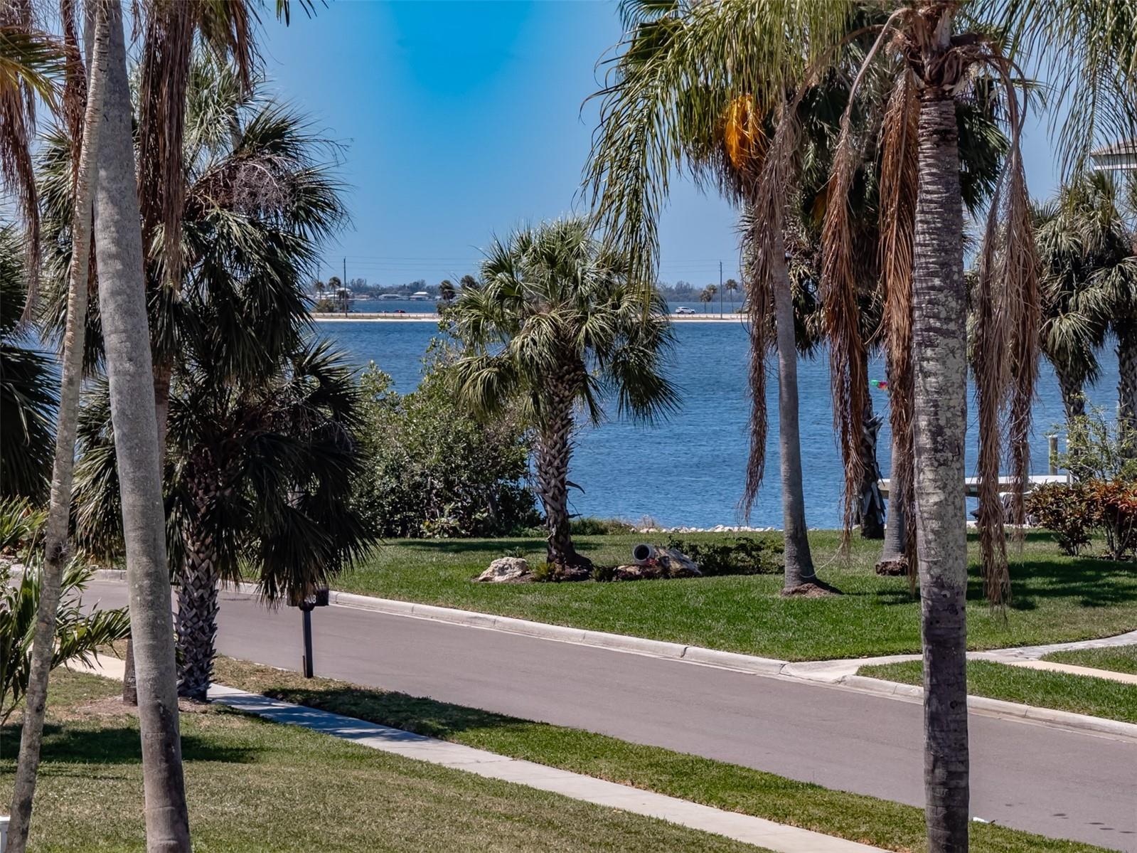 BAYVIEW GROVE - Residential