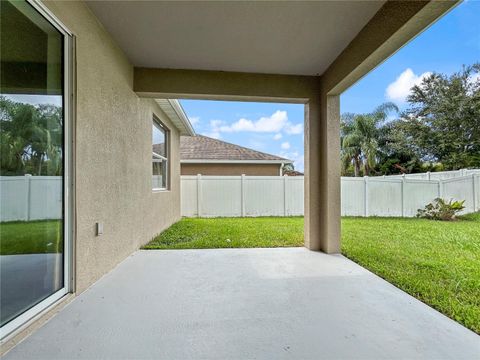 A home in LAKELAND