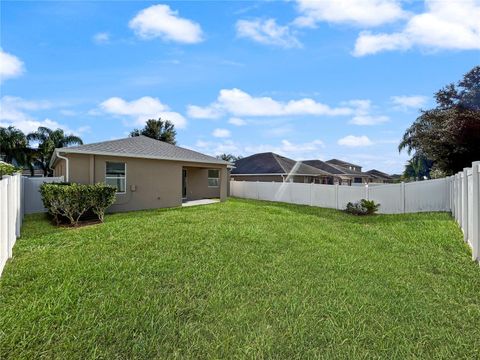 A home in LAKELAND