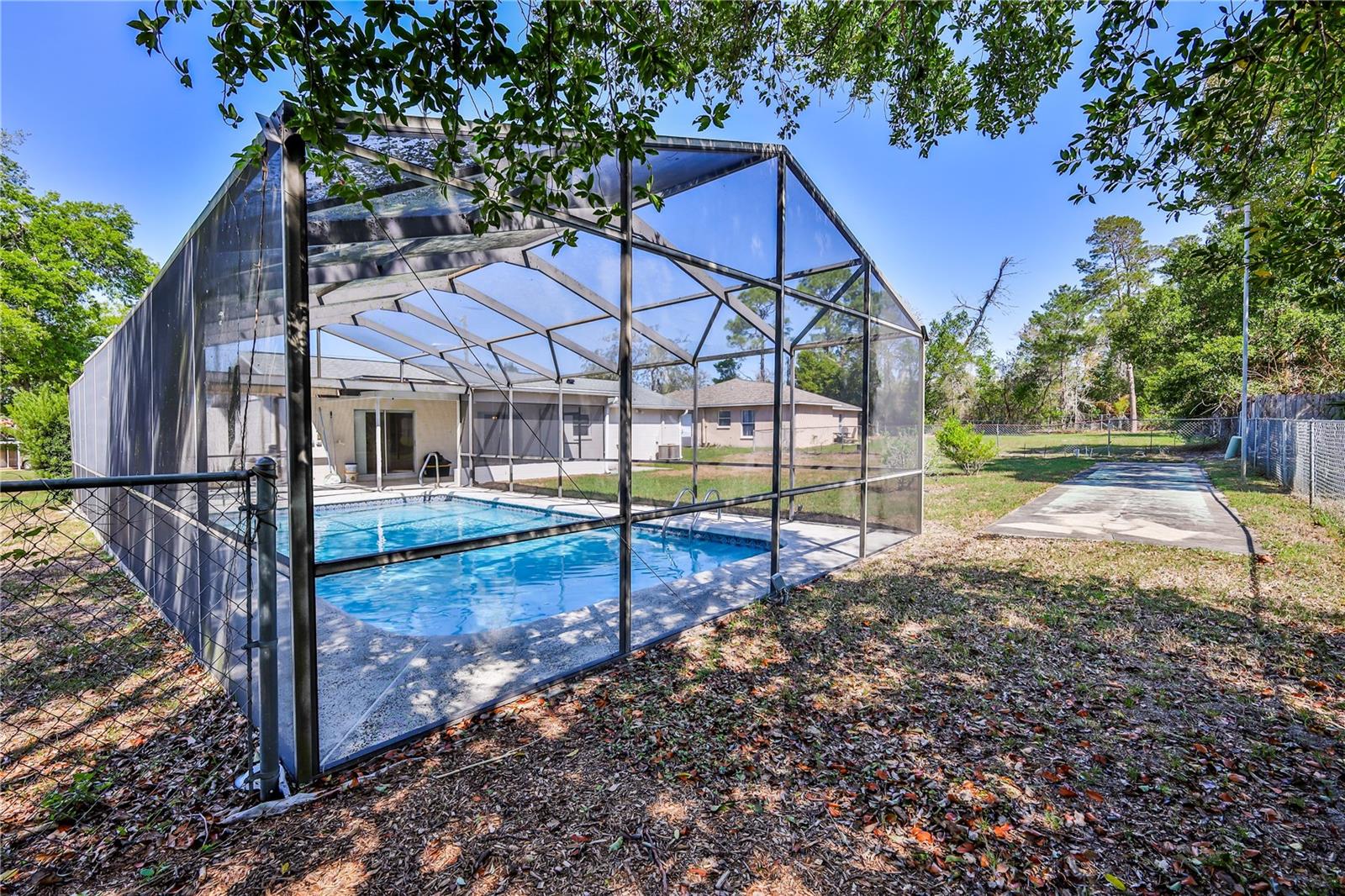 SPRING HILL - Residential