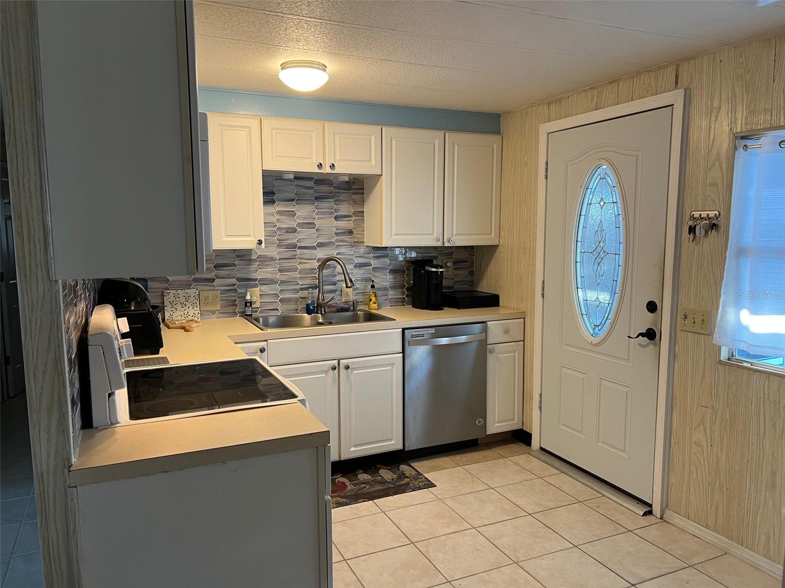 220 ROYAL PALM CIRCLE