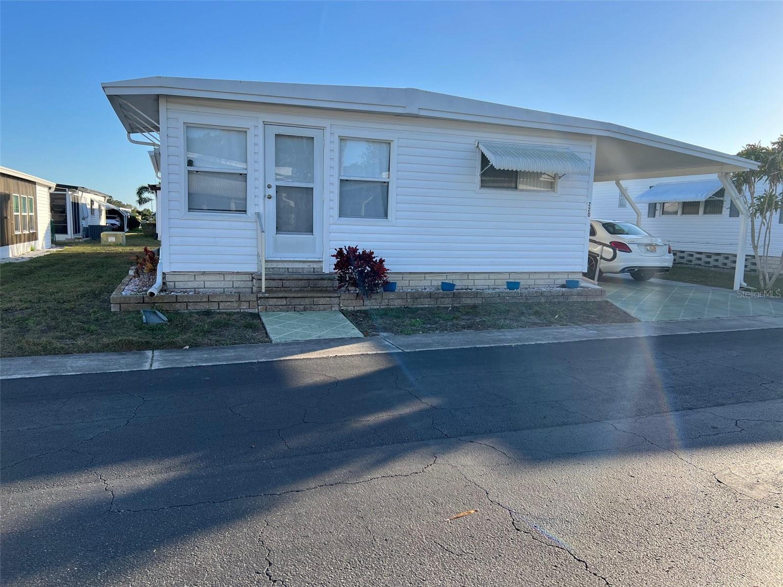 220 ROYAL PALM CIRCLE