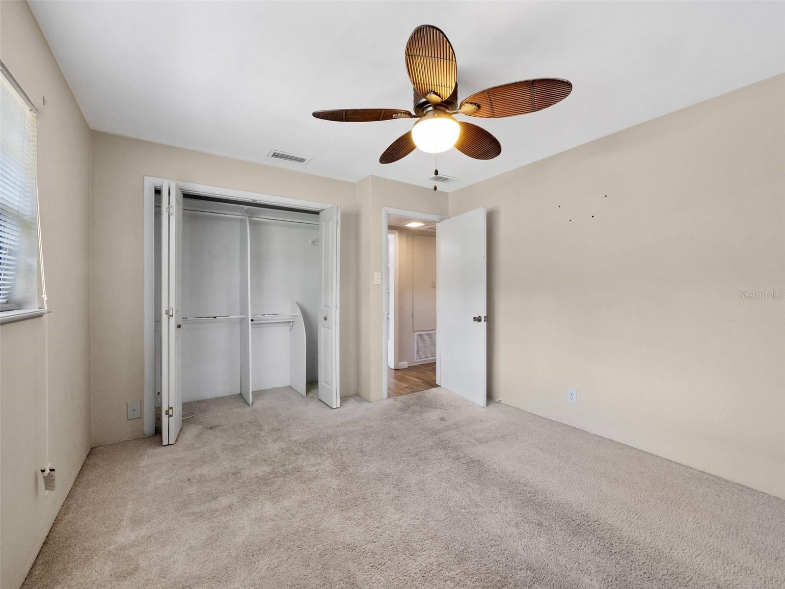 MOUNT PLYMOUTH - Residential