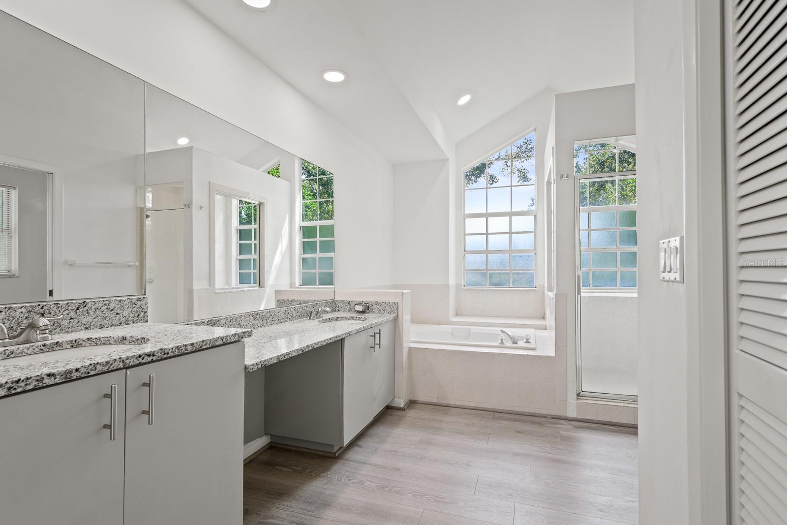 HOMESTEAD OAKS SUB - Residential