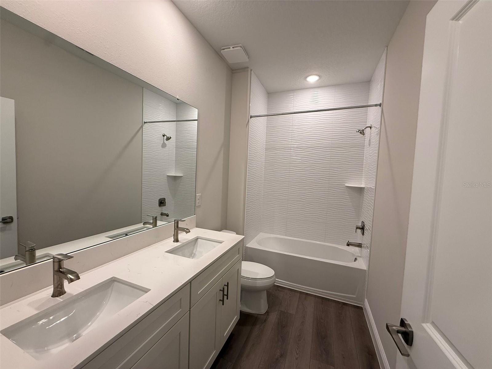 MIRADA - Residential Lease