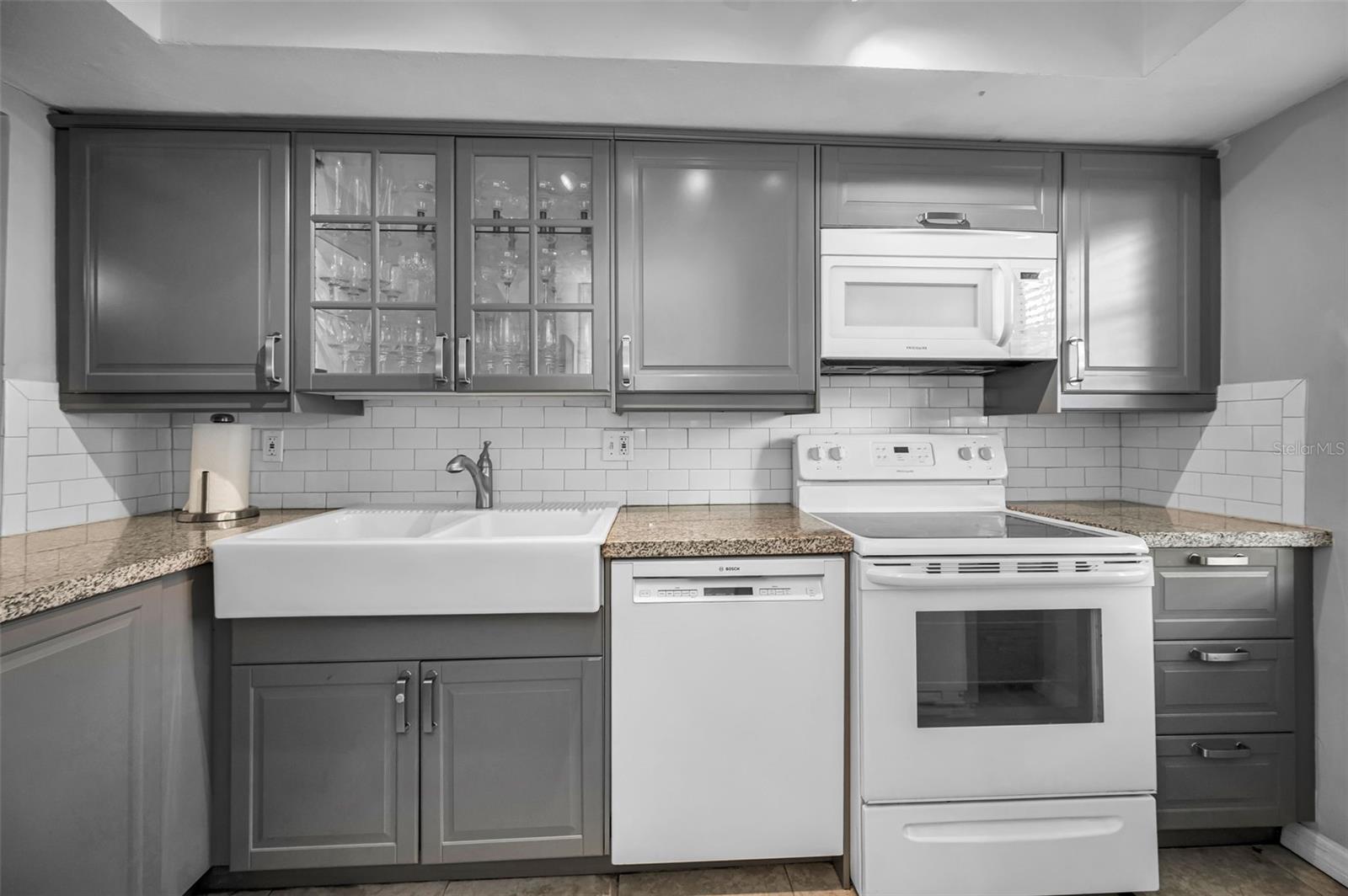 DOUGLAS ARMS - Residential