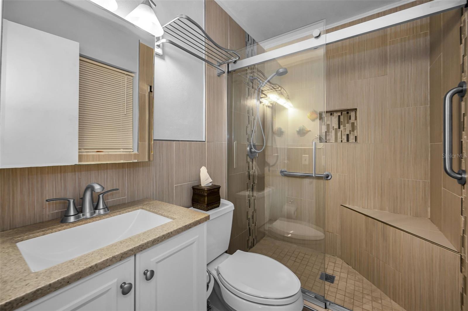 DOUGLAS ARMS - Residential