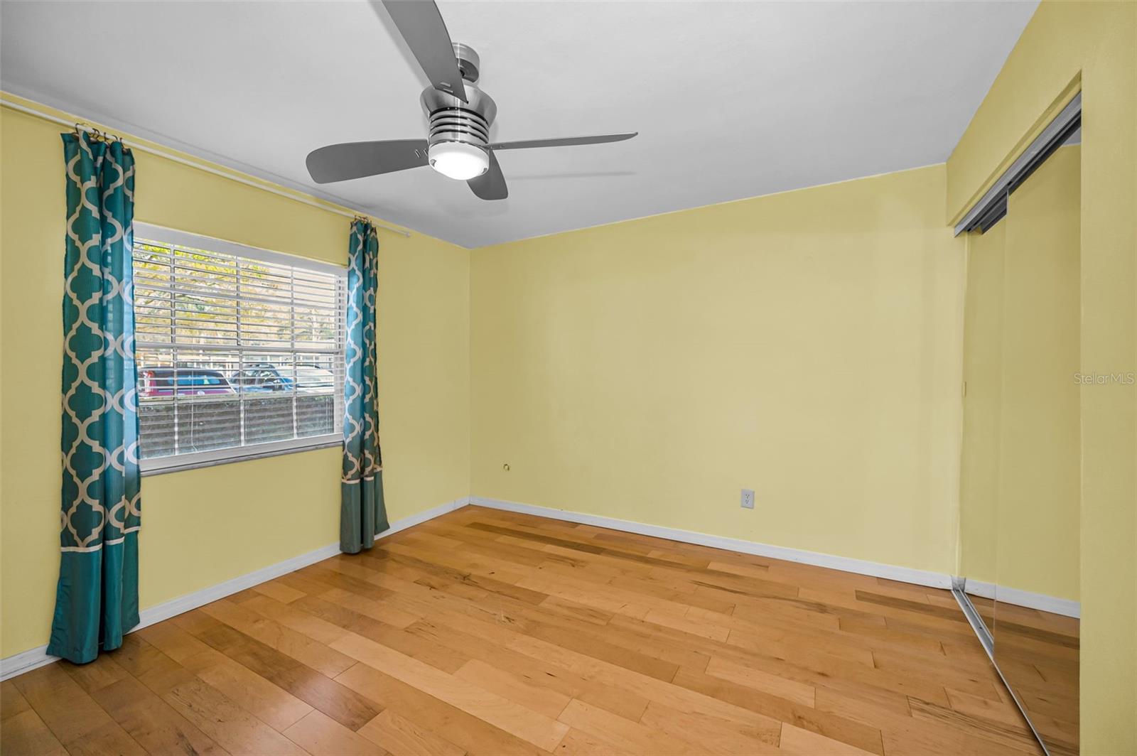 DOUGLAS ARMS - Residential