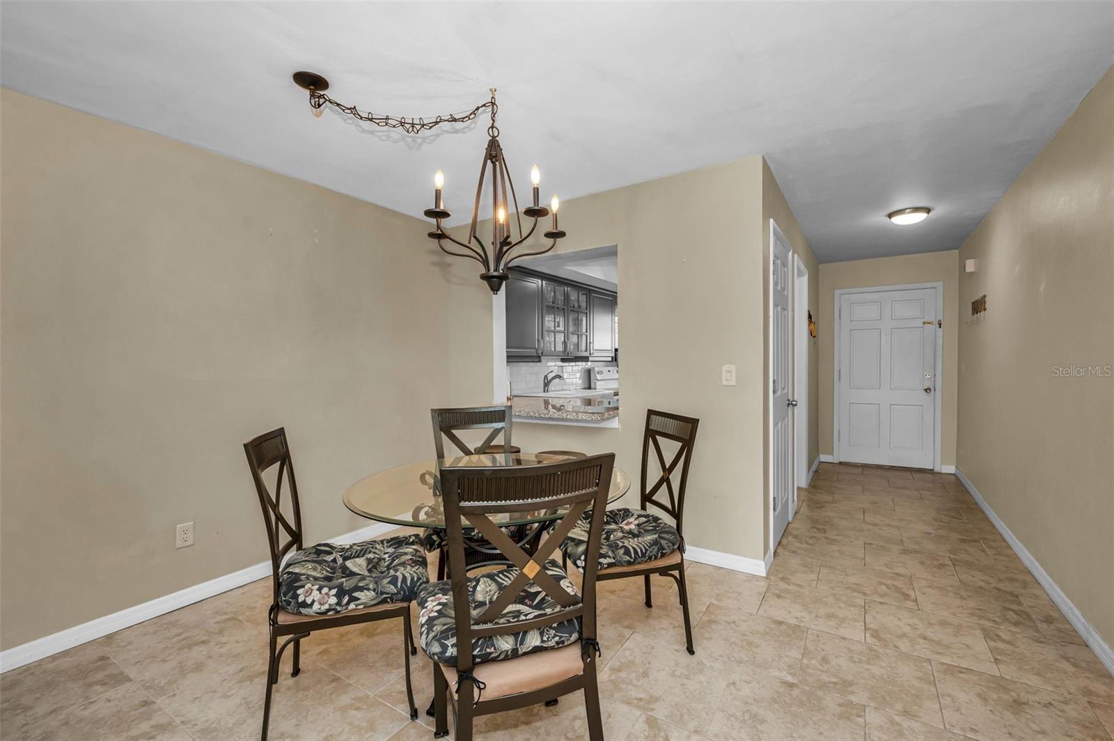 DOUGLAS ARMS - Residential