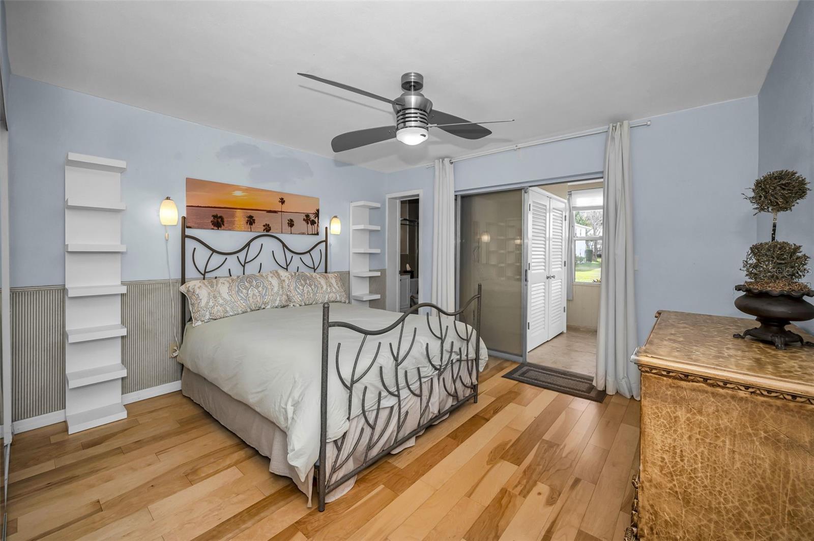 DOUGLAS ARMS - Residential