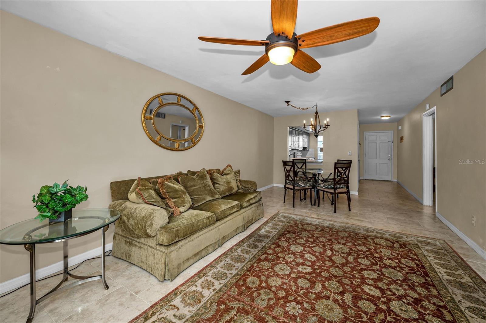 DOUGLAS ARMS - Residential