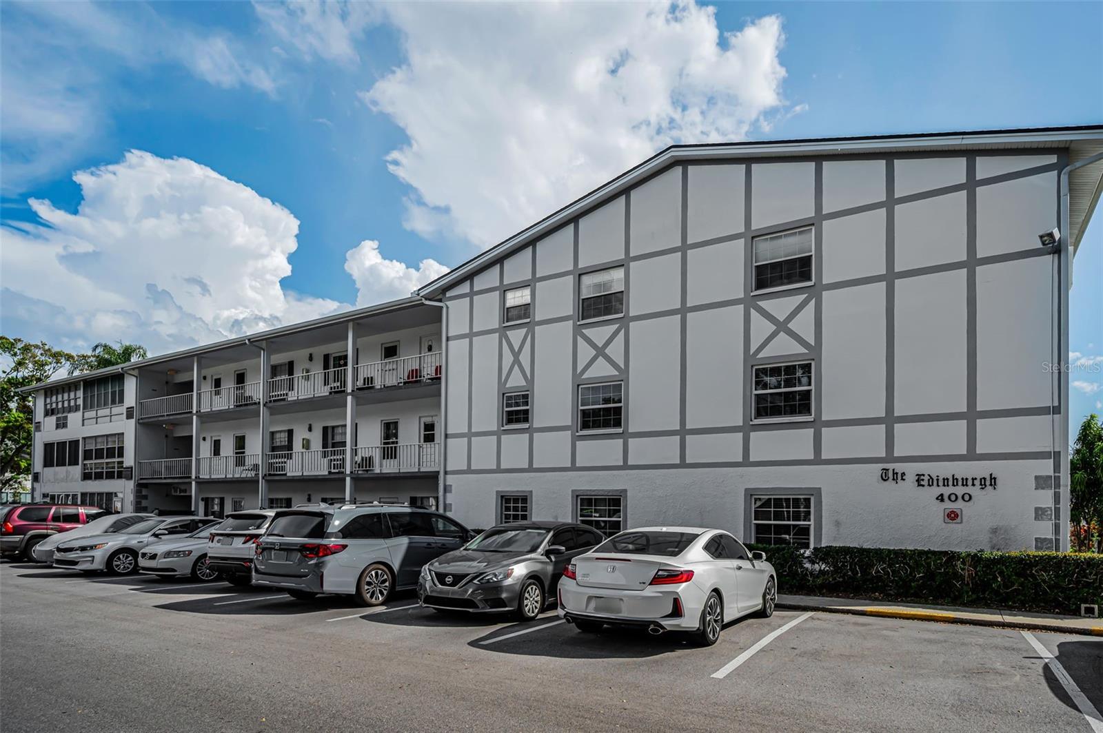 DOUGLAS ARMS - Residential