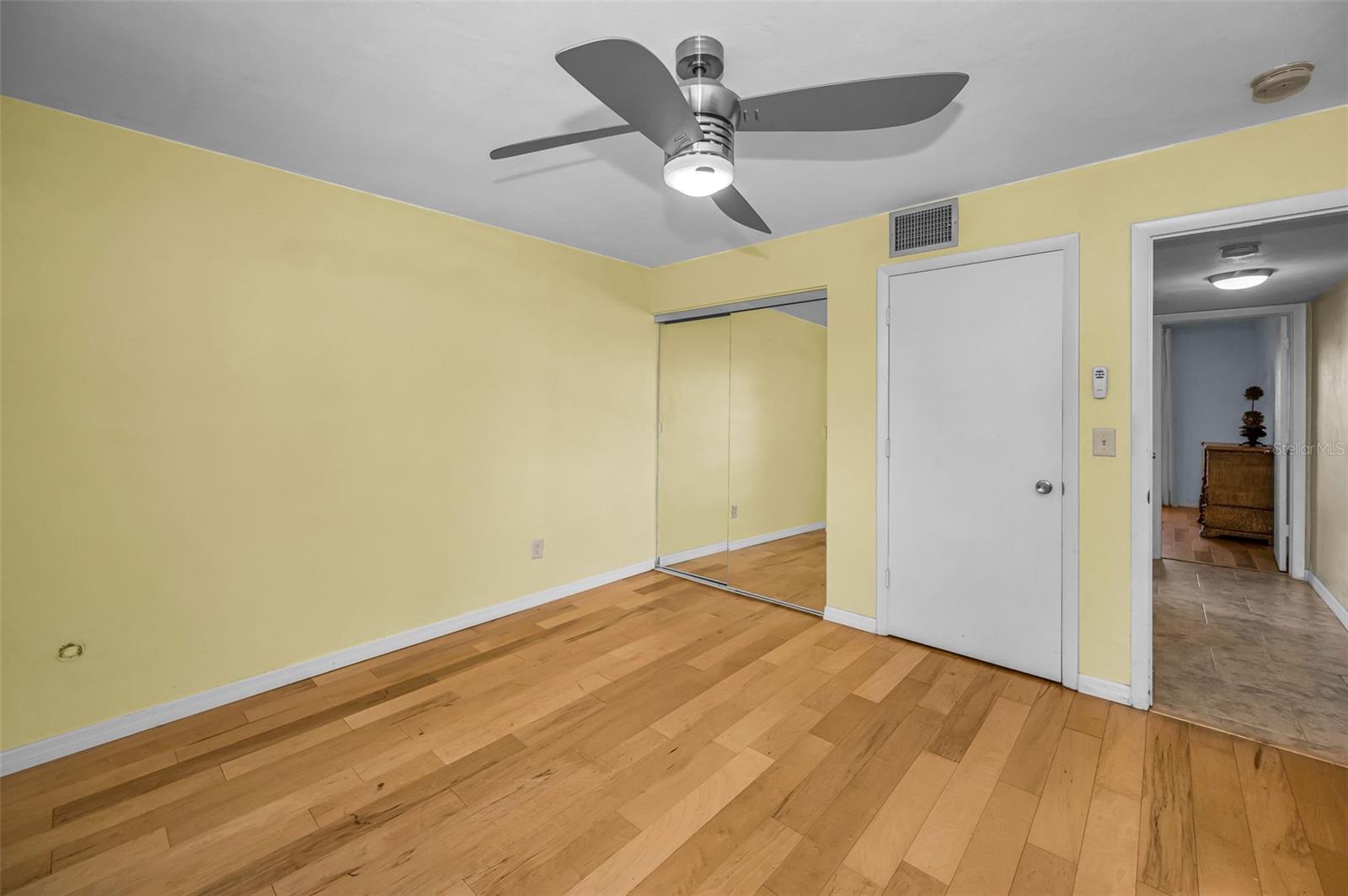 DOUGLAS ARMS - Residential