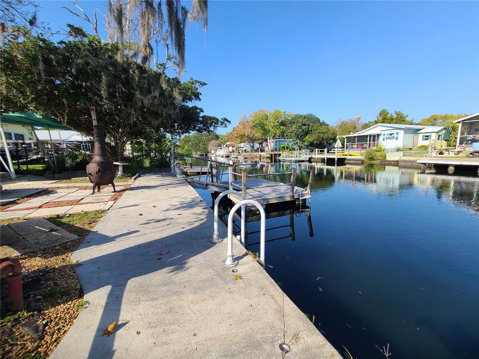 WEEKI WACHEE GARDENS - Land