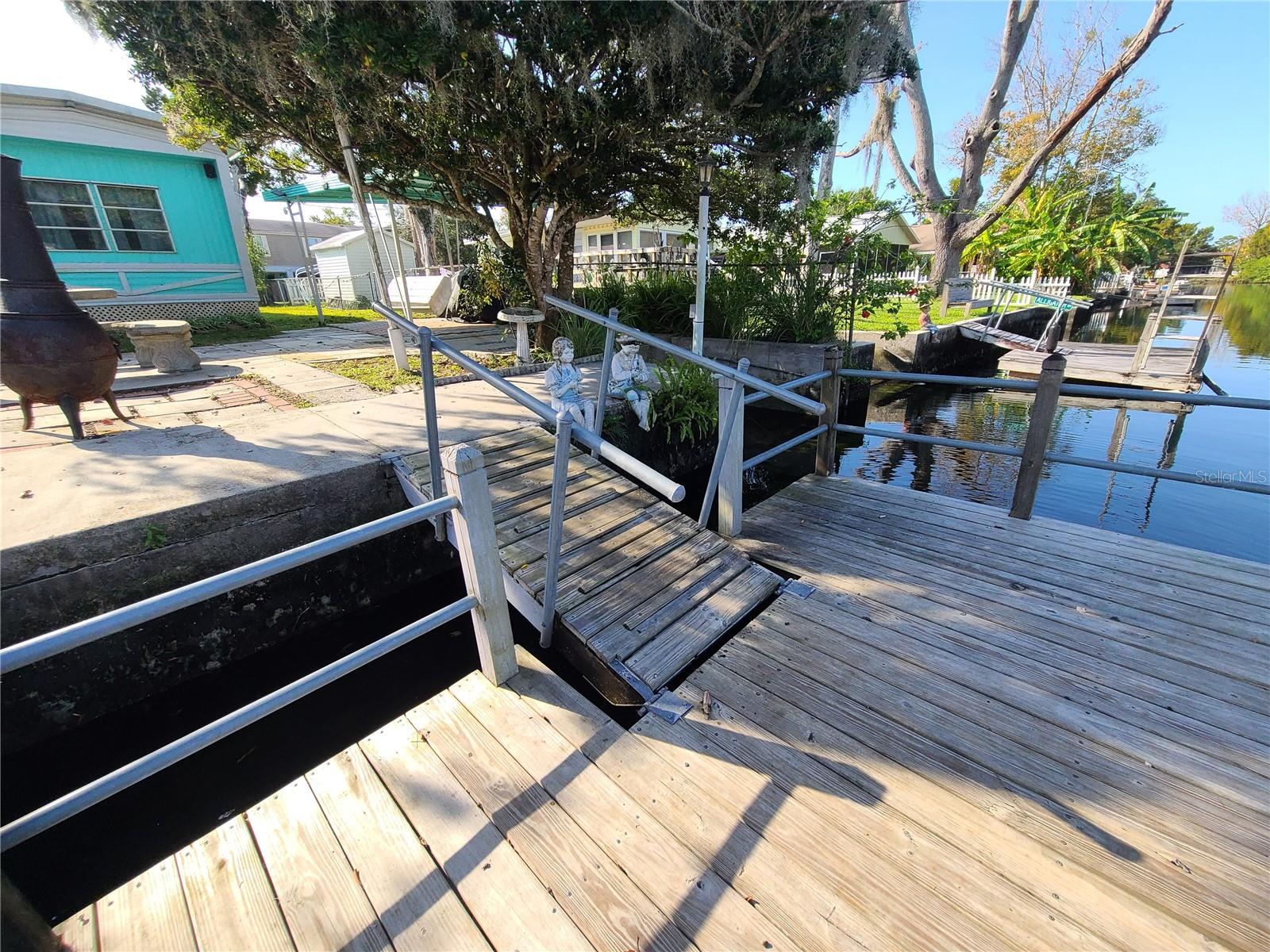 WEEKI WACHEE GARDENS - Land