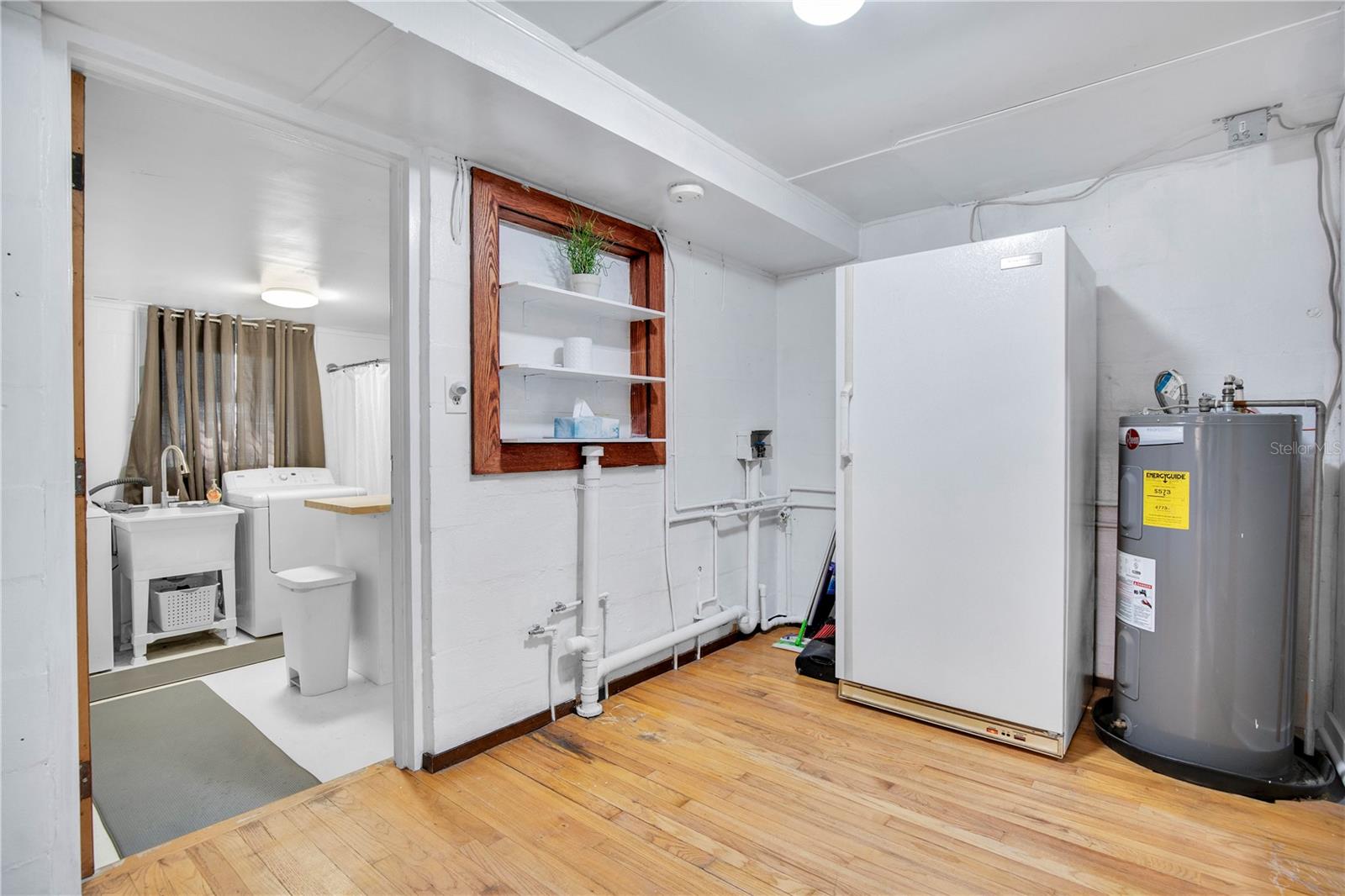 LAKE MARIE ESTATES 03 - Residential