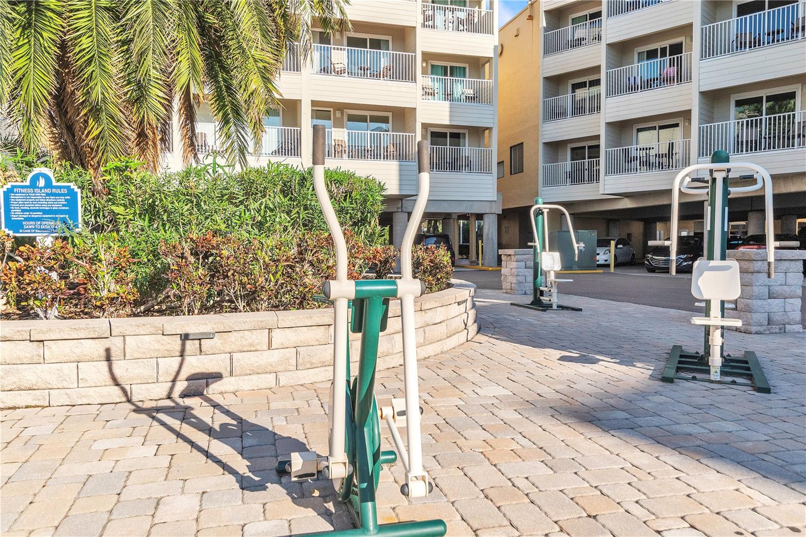 SAILPORT RESORT CONDO ON - Residential