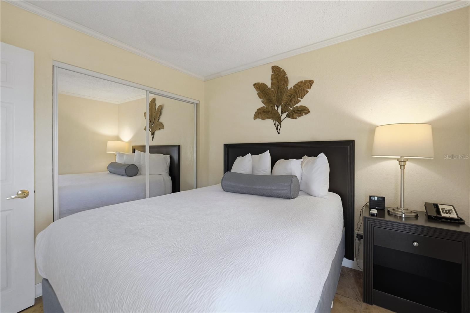 SAILPORT RESORT CONDO ON - Residential