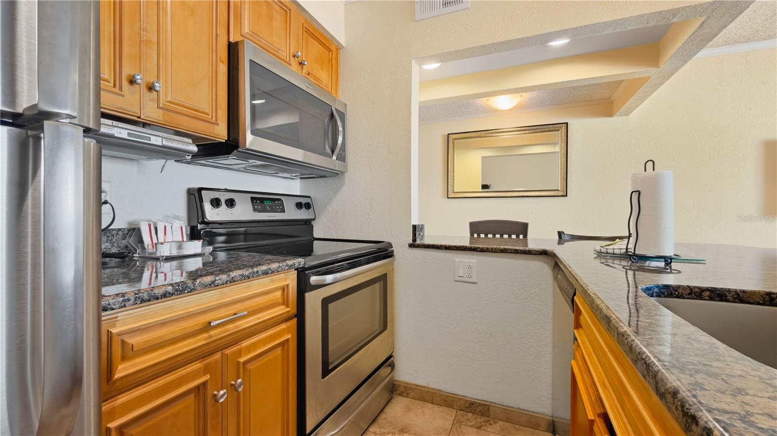 SAILPORT RESORT CONDO ON - Residential