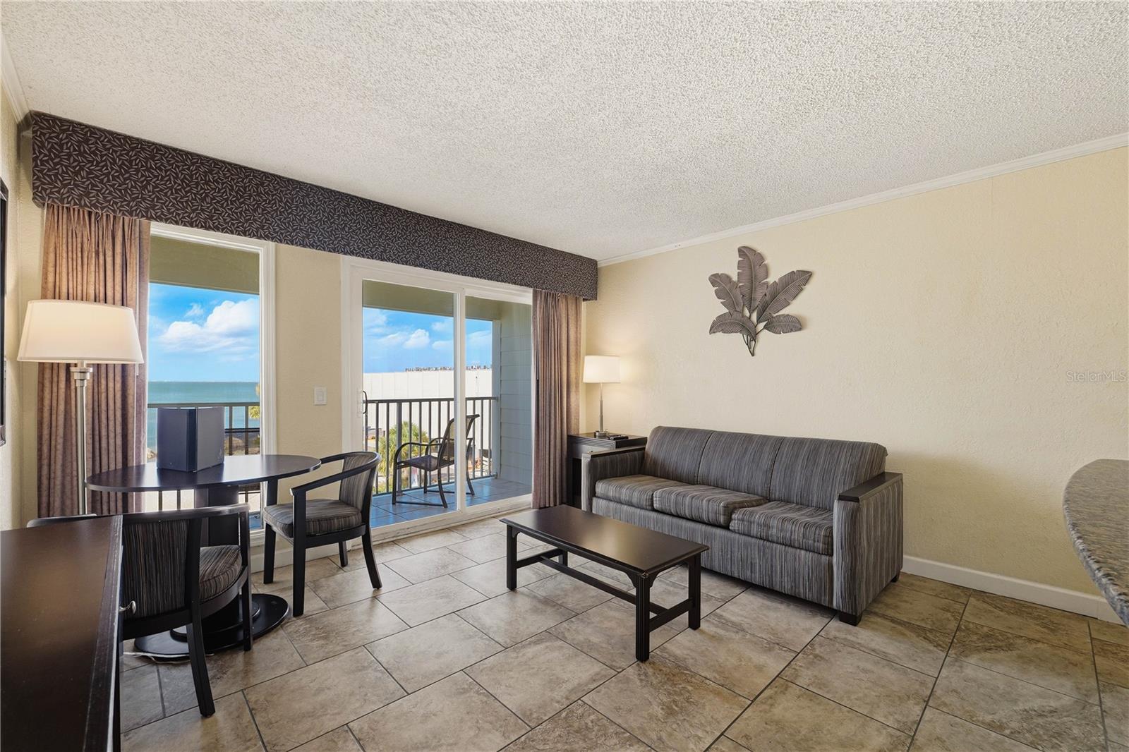 2506 N ROCKY POINT DRIVE 446