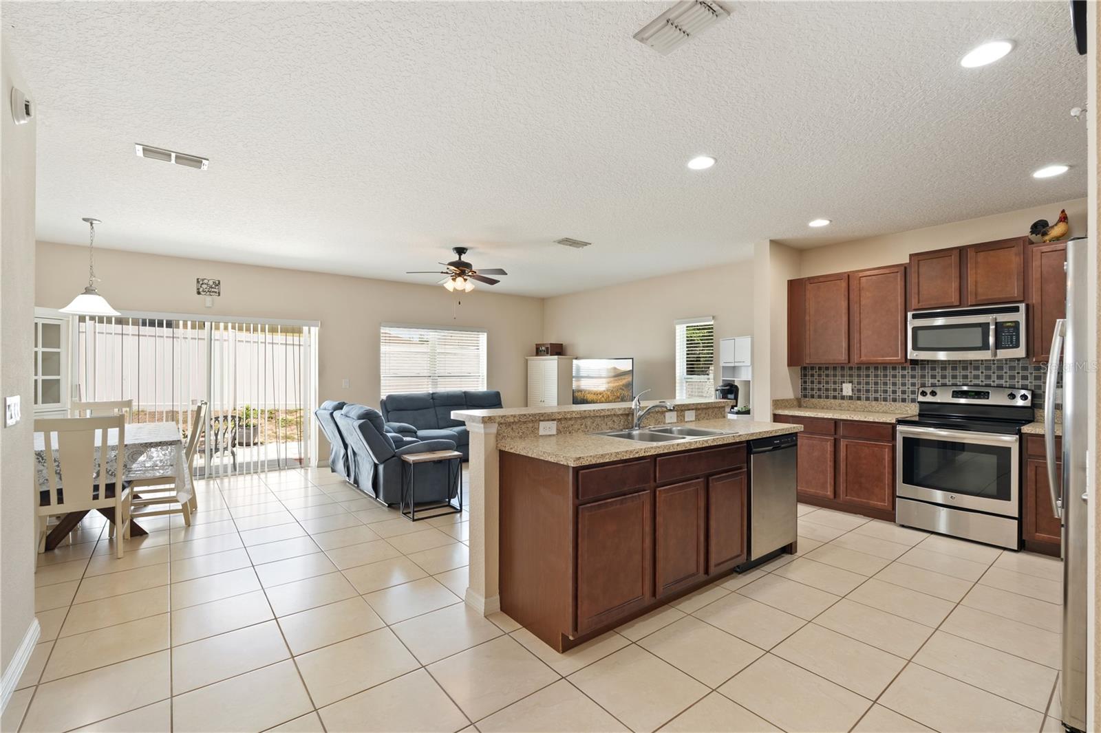 LAGO KATRINA - Residential