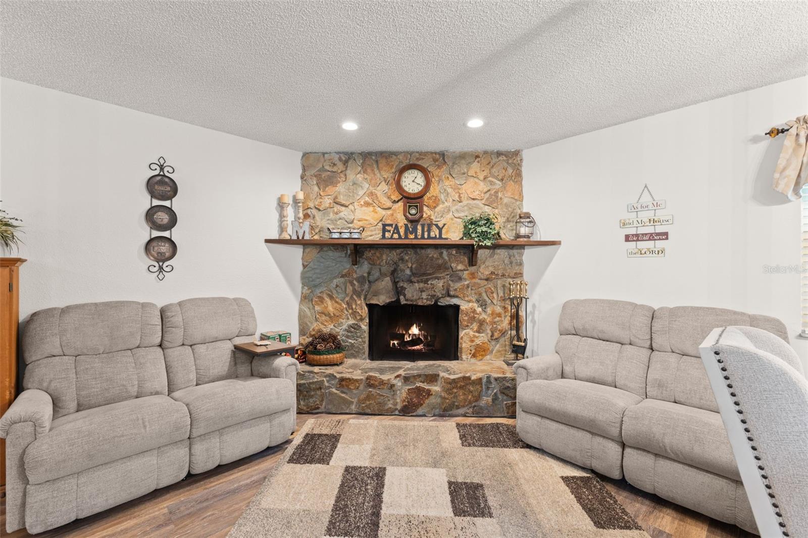 COUNTRY VILLAS-UNIT TWO - Residential