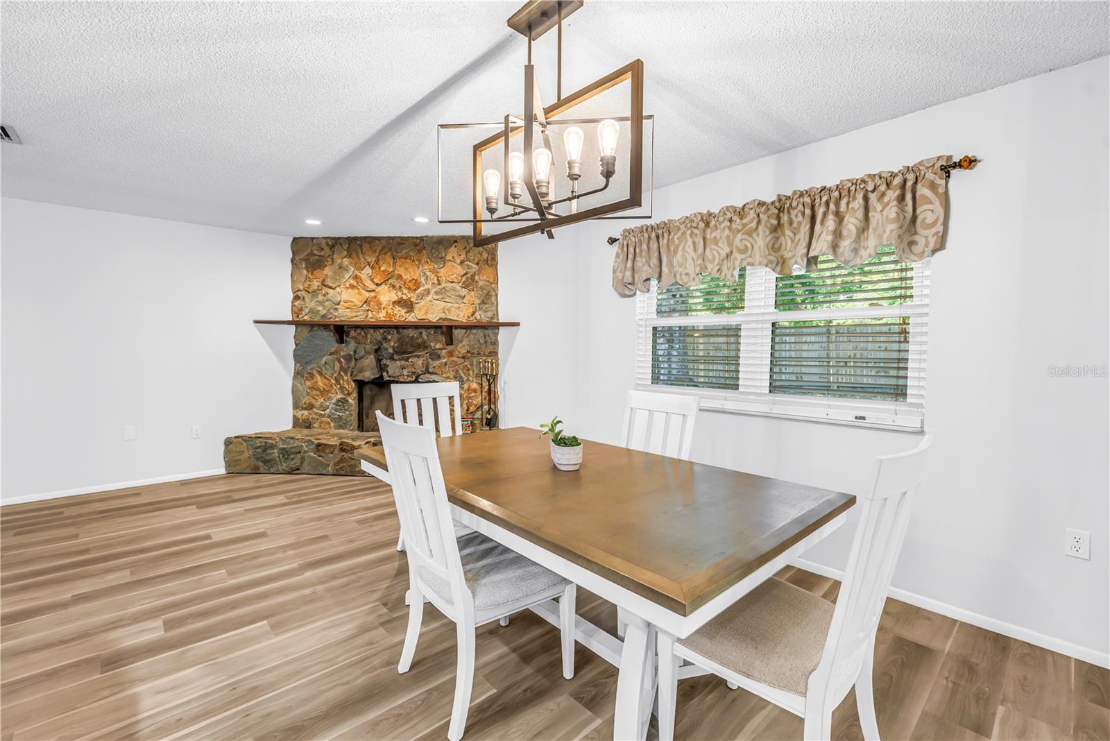 COUNTRY VILLAS-UNIT TWO - Residential