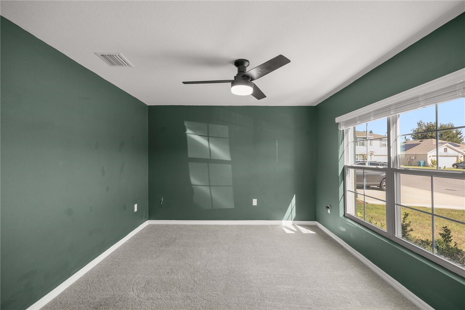 8617 TRIUMPH CIRCLE