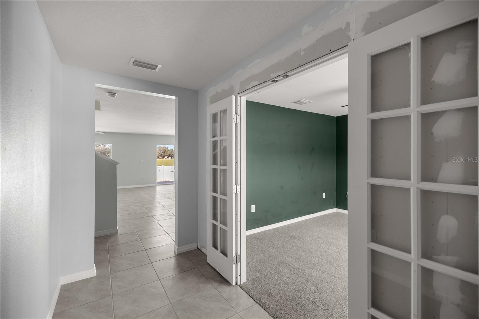 8617 TRIUMPH CIRCLE