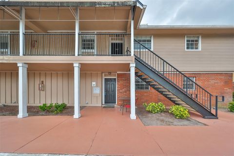 A home in LARGO