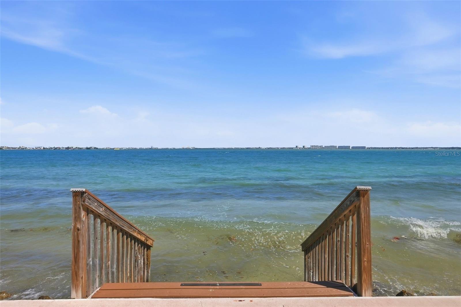 CASA DEL MAR CONDO II - Residential