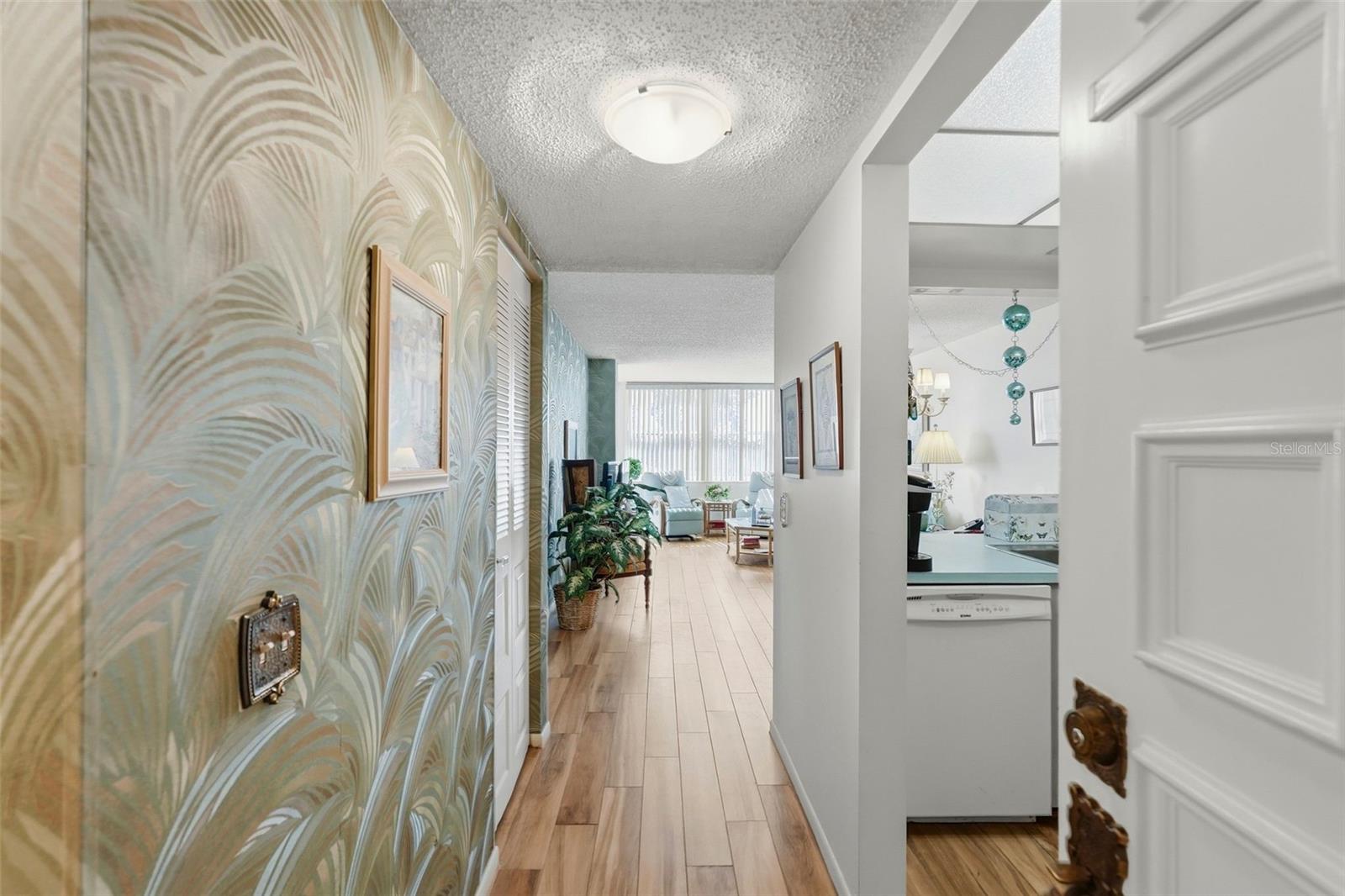 CASA DEL MAR CONDO II - Residential