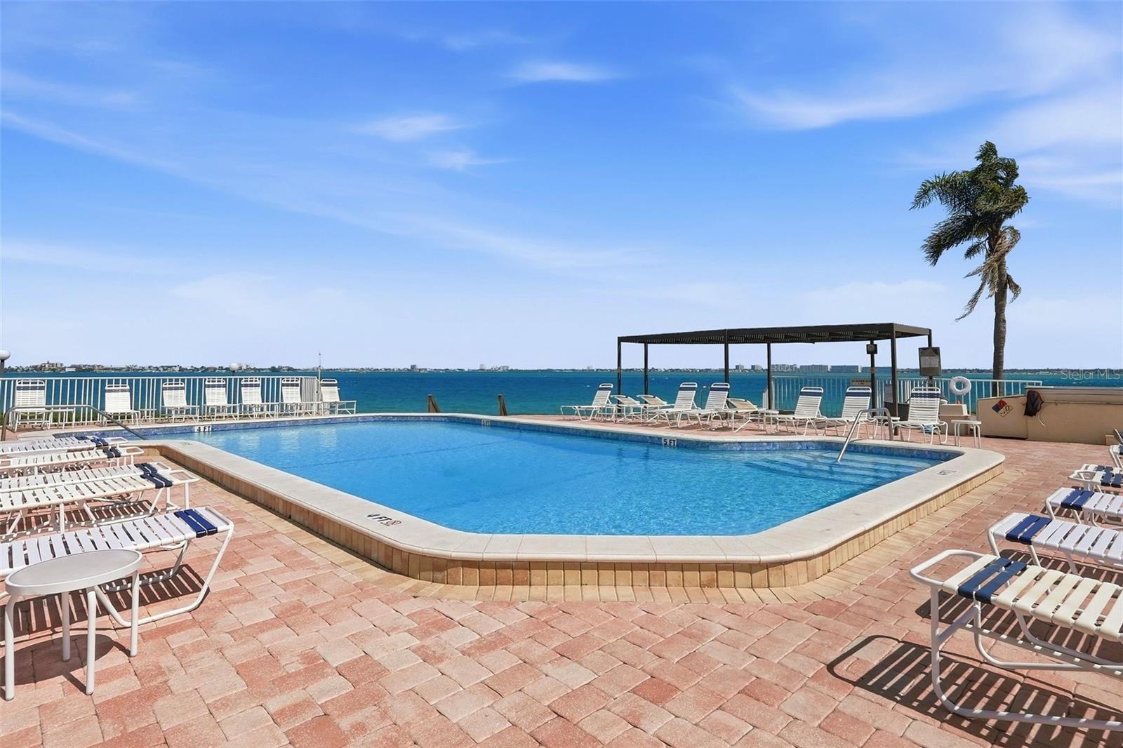 CASA DEL MAR CONDO II - Residential