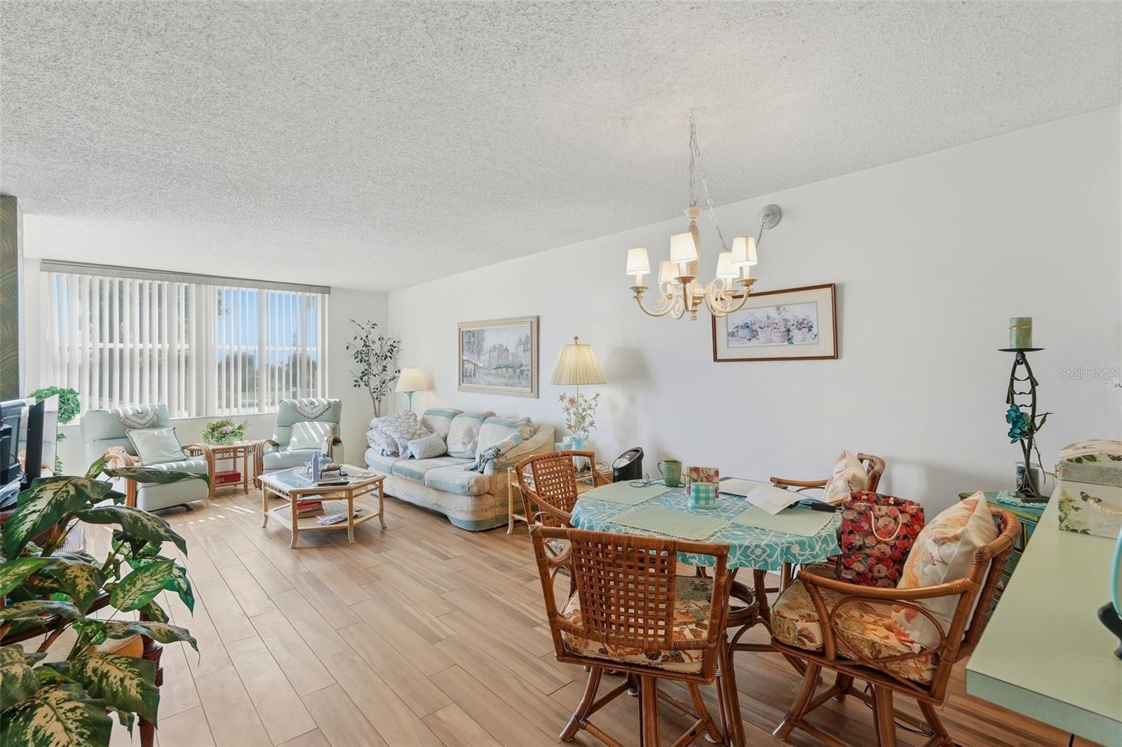 CASA DEL MAR CONDO II - Residential