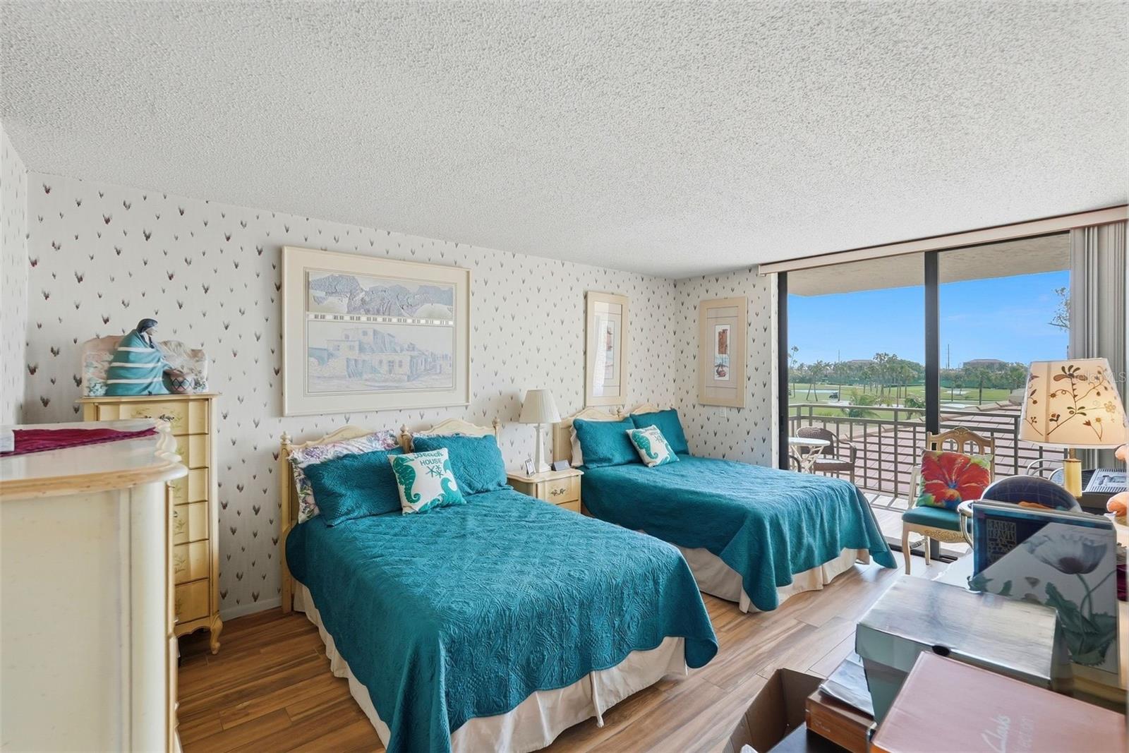 CASA DEL MAR CONDO II - Residential