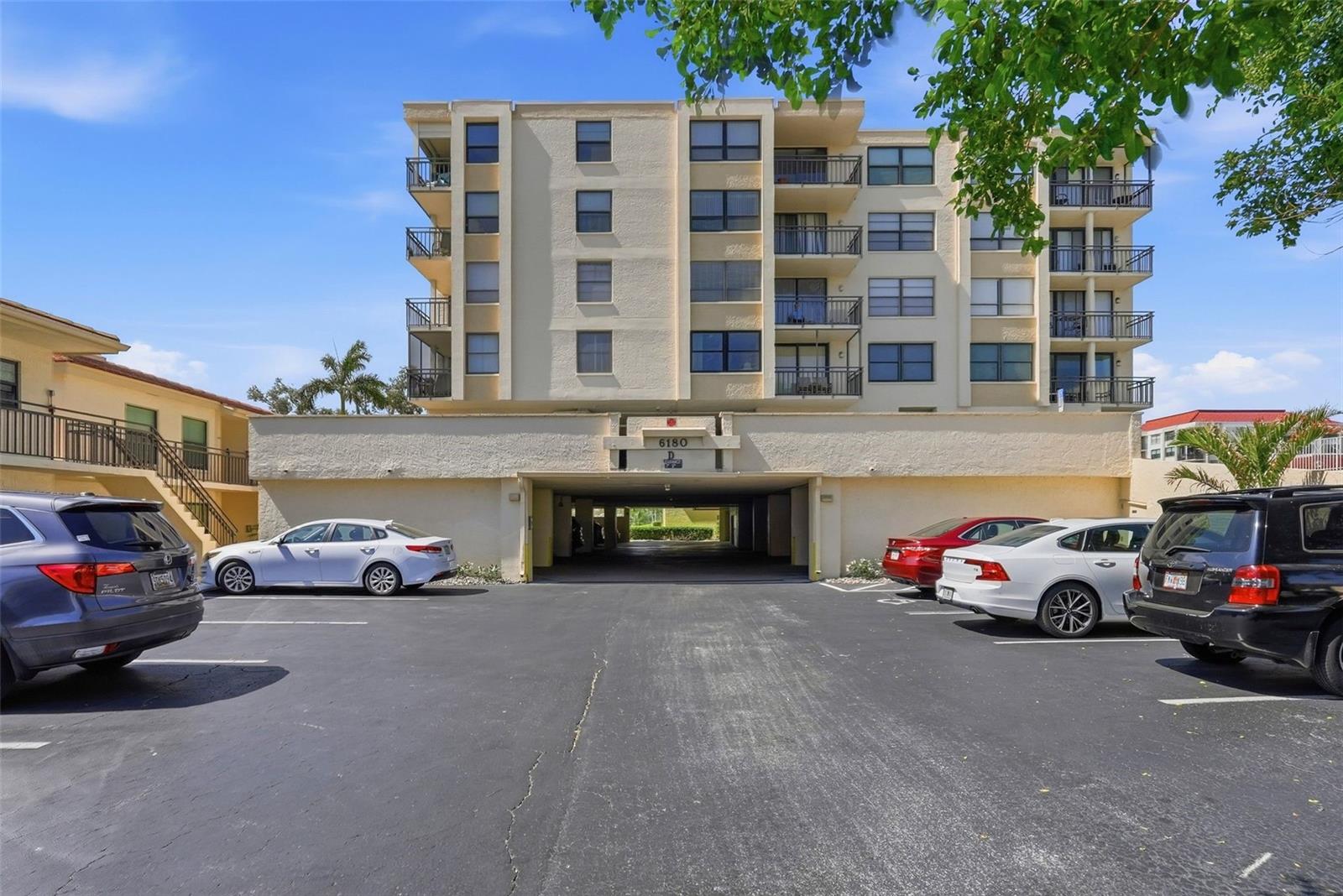 CASA DEL MAR CONDO II - Residential