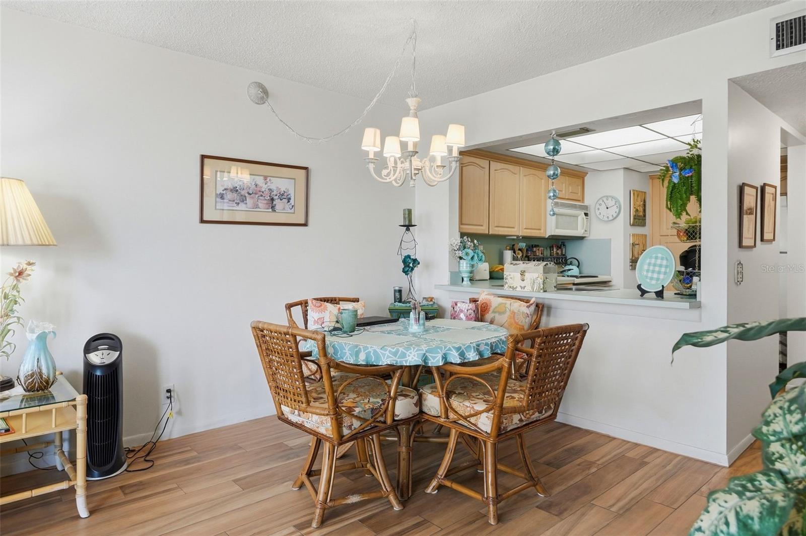 CASA DEL MAR CONDO II - Residential