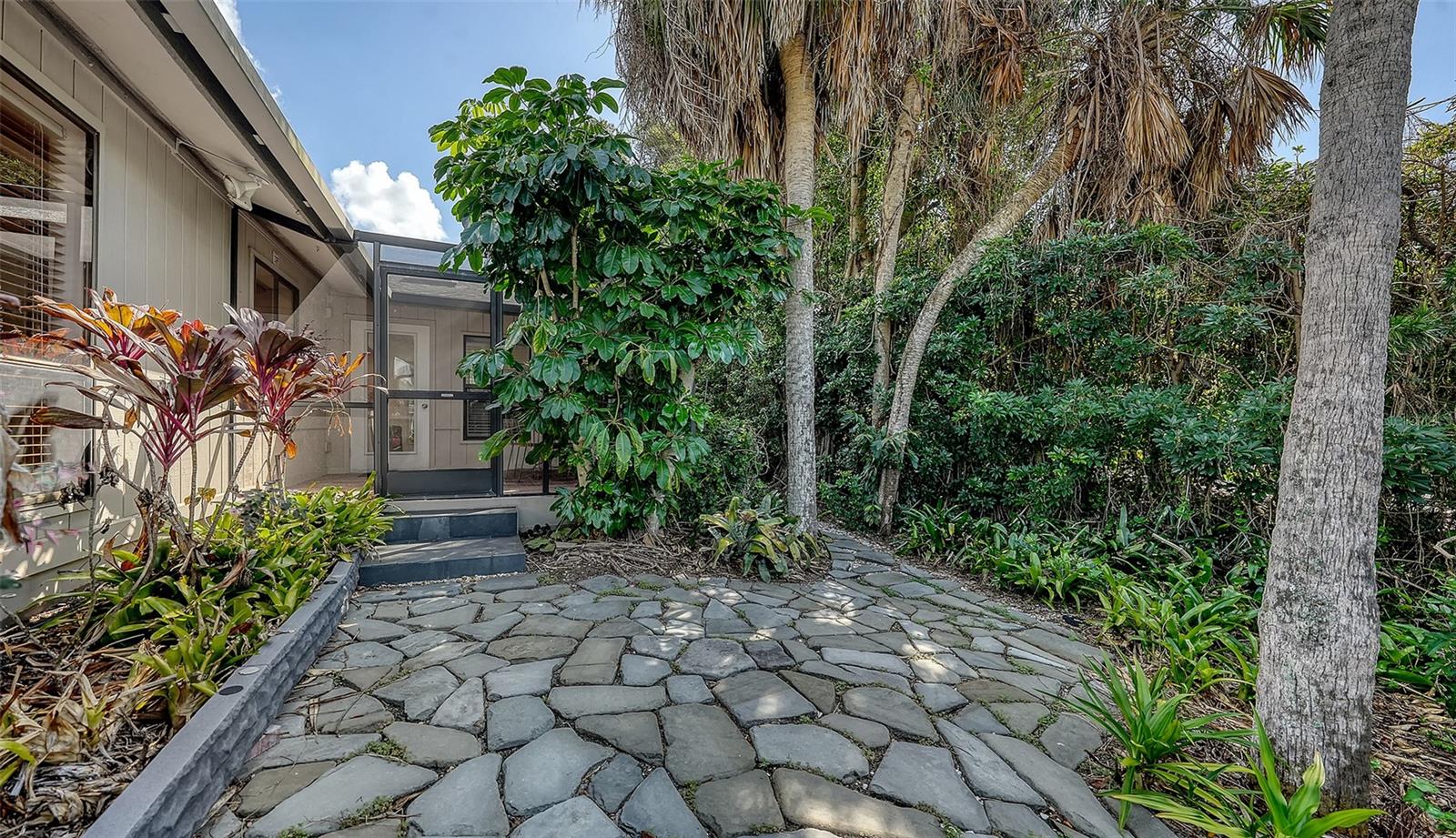 SIESTA COVE SUB - Residential