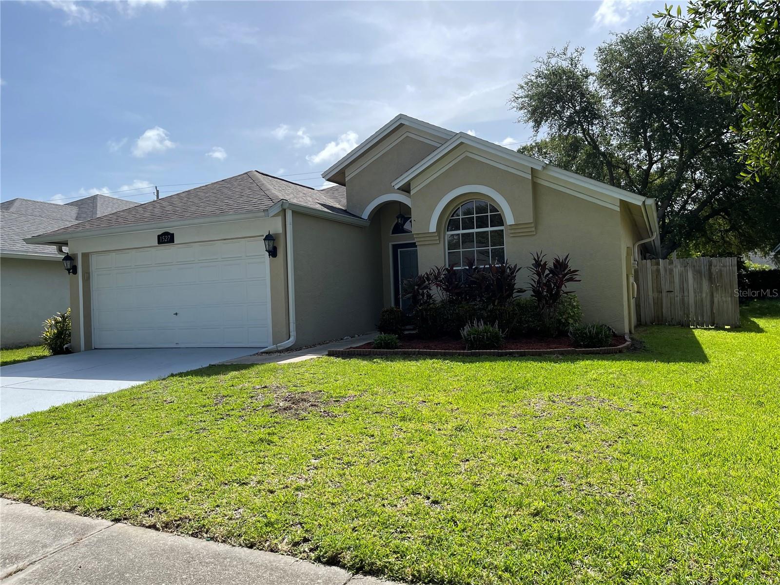 Move-in-ready to this professionally managed and maintained home. Nicely updated home Locate in heart of Brandon. The location is just minutes from shopping, restaurants, and I-75, a quick 15-minute drive to Downtown Tampa, and 30 minutes to Tampa International Airport The bright and open living room features high ceilings, nice manufactured wood flooring. A nice big breakfast bar in the kitchen with newly installed Sliding glass doors walk out to a huge cover lanai, EXTRA large pantry, beautiful ceramic tile, stainless steel appliances, and a lot of cabinet space. The master bathroom has custom shower and new his and hers sinks and lighting, and a good size walk-in closet. Newly painted interior/exterior, newer baseboards throughout, ceiling fans, upgraded lighting fixtures, and professional landscaping. Resident responsible for utilities as well as renter's insurance and lawn maintenance. Applicants considered on a first come, first served basis. All occupants over 18 must apply. Application fee of $75.00 per applicant is non-refundable.