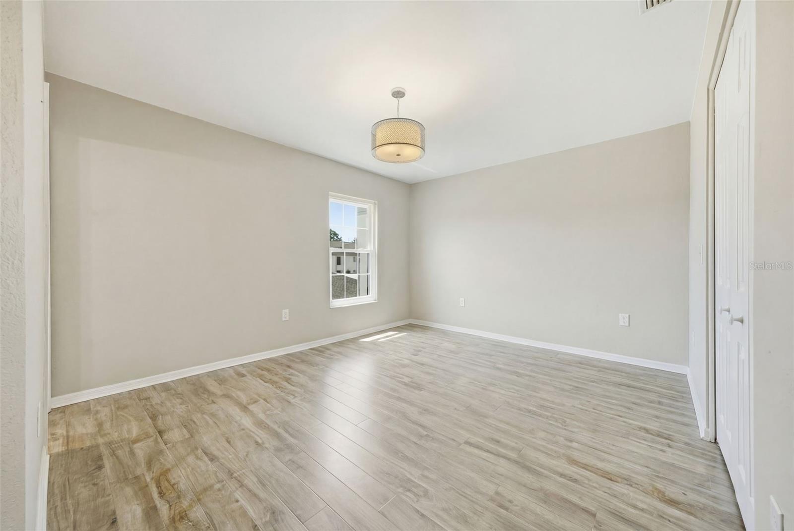 BORDEAUX VILLAGE - Residential