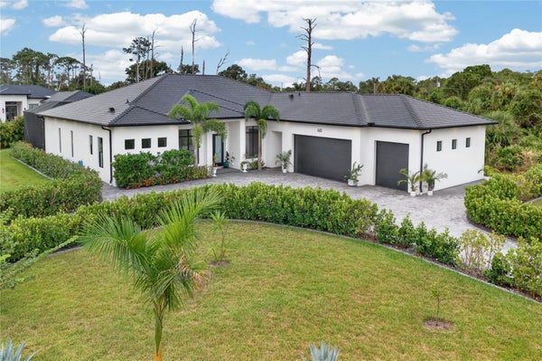 403 MATSON LN, PORT CHARLOTTE, FL 33953 - Image 53f988b9c7f6fbccbf88a1e45c1d2d7f/3147026287
