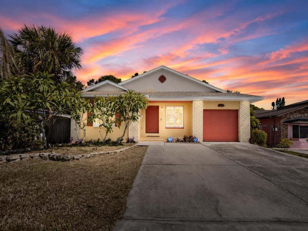 Photo of 1101 27th Avenue S, St Petersburg, FL 33705 (MLS # TB8540545)