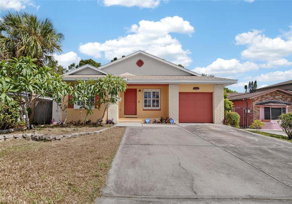 Photo of 1101 27th Avenue S, St Petersburg, FL 33705 (MLS # TB8540545)