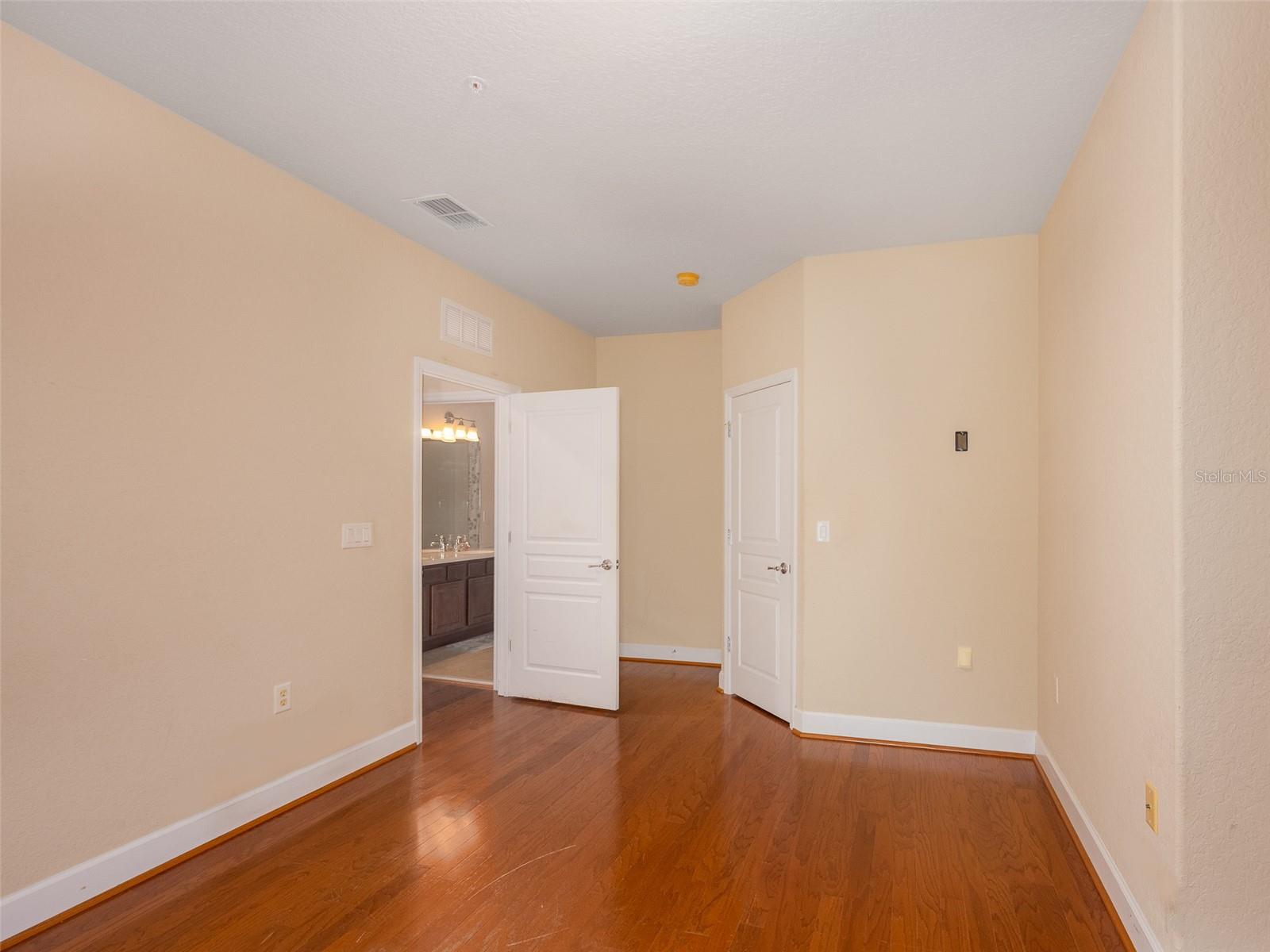 MANDALAY AT BELLA TRAE CONDO PH 25 BLDG 63 - Residential