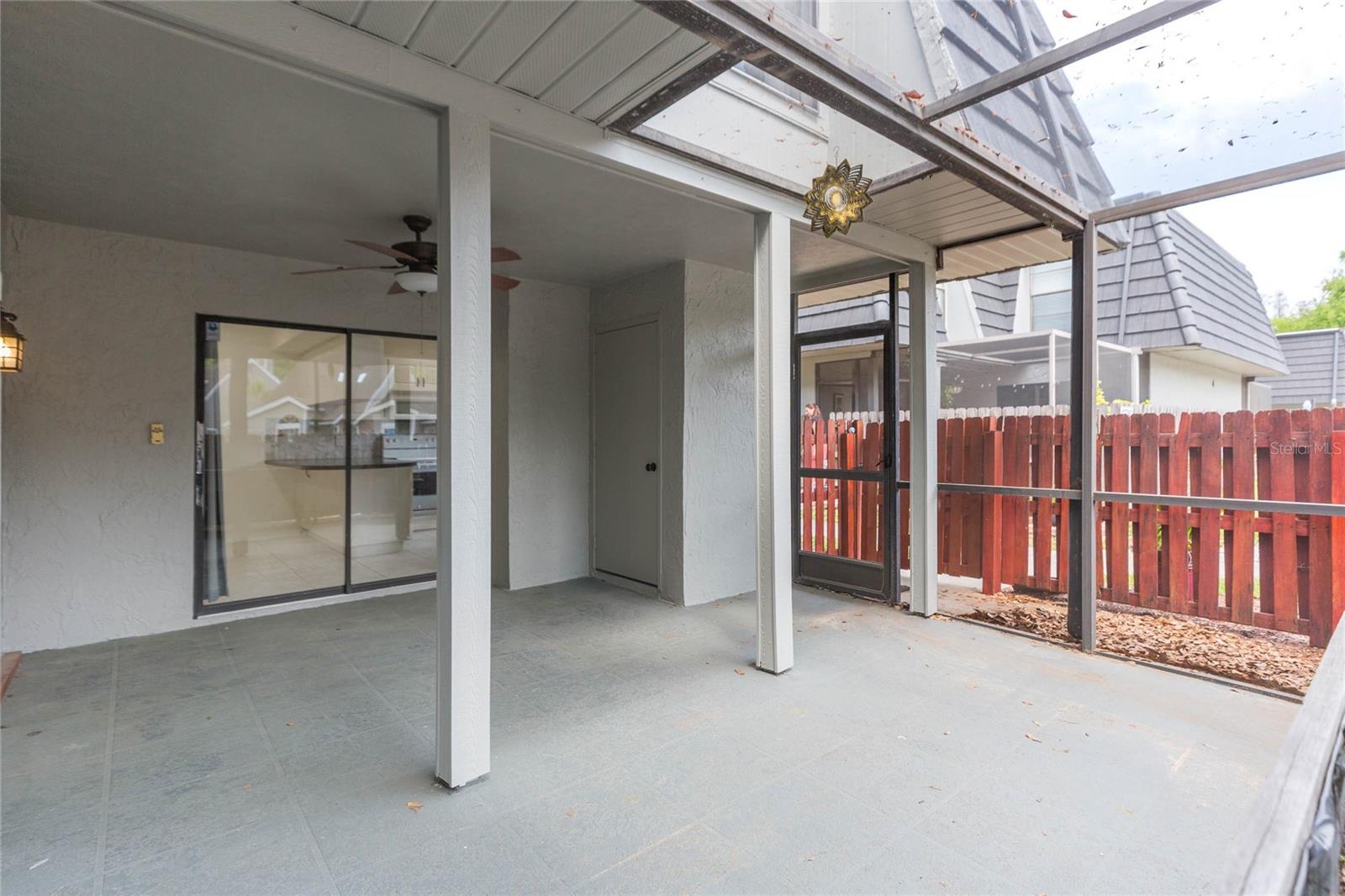 TOWNHOMES OF COUNTRY RUN PH - Residential