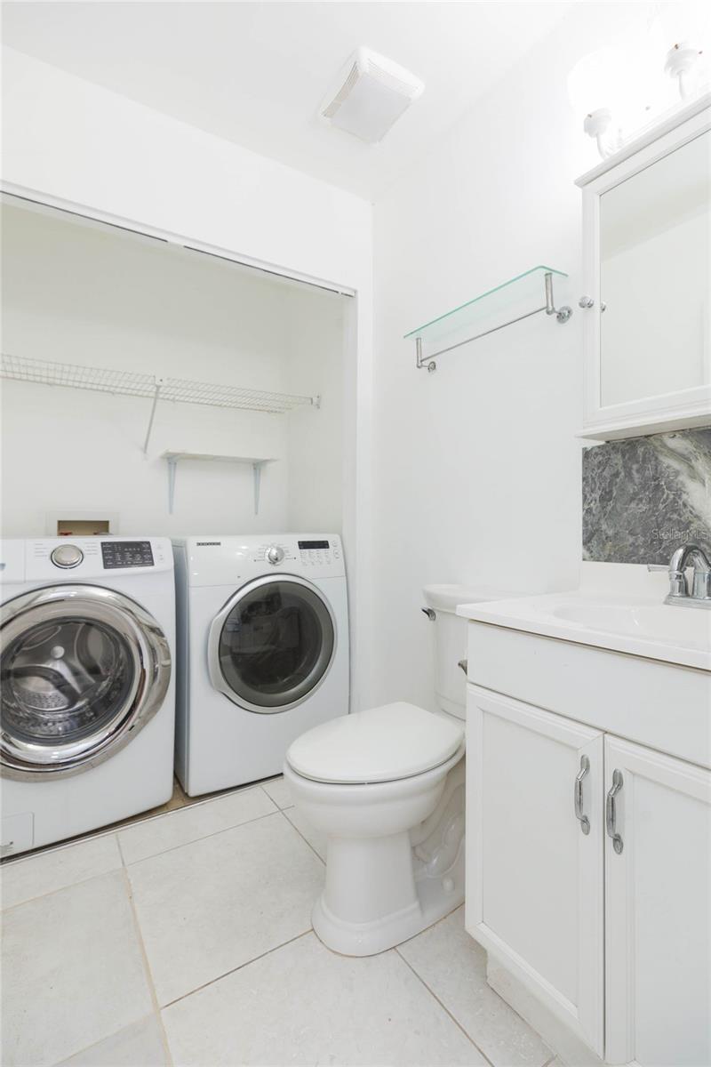 TOWNHOMES OF COUNTRY RUN PH - Residential